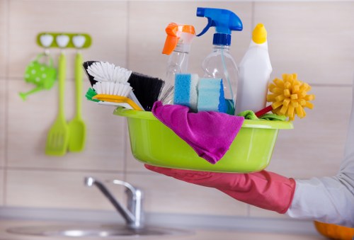 Deep cleaning service in an Earls Court apartment