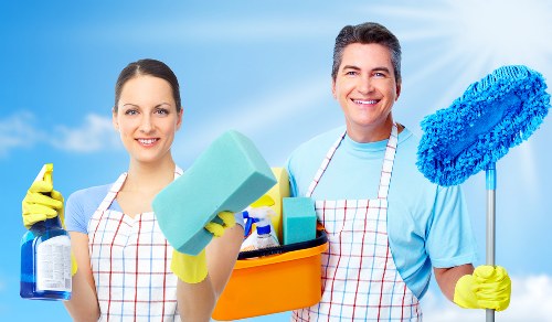 Kitchen deep cleaning during an end of tenancy clean